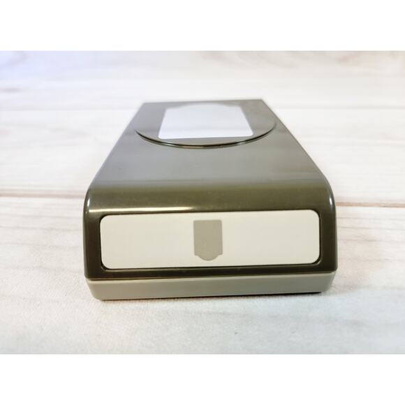 Stampin' Up! Note Tag Punch 135860 - Picture 3 of 8